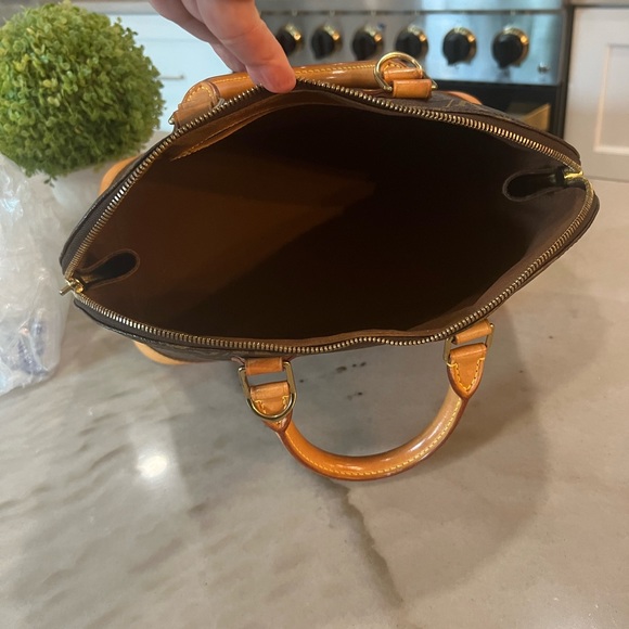 Authentic Louis Vuitton Monogram Alma PM made in France October 1994 - Picture 9 of 12